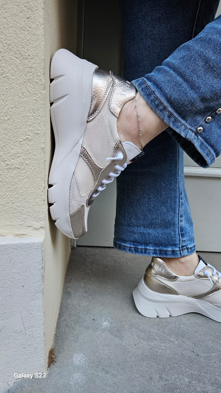 SNEAKER MADRID